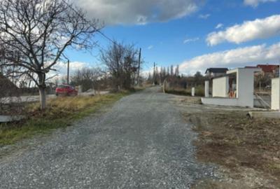 Teren de 2000 mp, în Roșia - 1