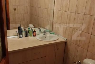 Apartament cu 4 camere decomandat în Obcini