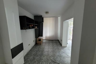 Apartament transformat in spatiu comercial,pret 119000 euro - 2