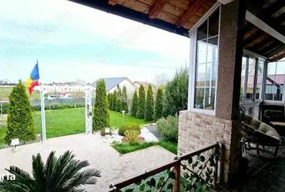 Casă cu 5 camere cu Teren 671 Mp în Est - 1