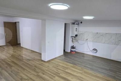 Apartament cu 4 camere decomandat în George Enescu - 9