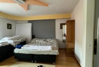 Casă cu 7 camere cu Teren 2500 Mp în Sucevița - 6