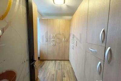 Apartament cu 4 camere decomandat în Central - 1
