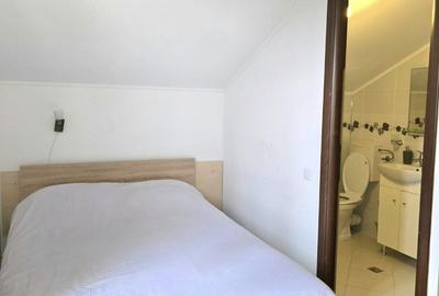 Casă cu 6 camere cu Teren 2700 Mp în Golești - 7