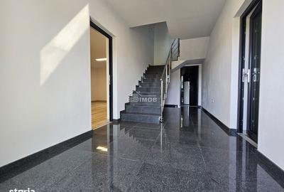 Spațiu comercial, de 280 mp, în Valea - 3