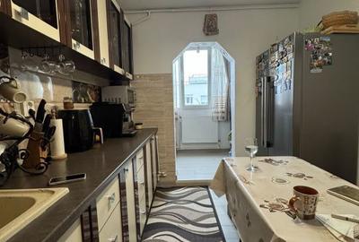Apartament cu 3 camere semidecomandat, mobilat în Rahova - 4
