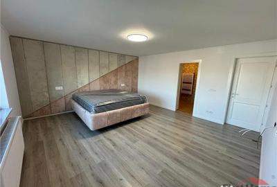 Casă cu 9 camere cu Teren 1134 Mp în Golești - 6