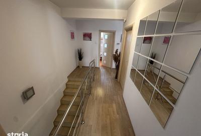 Casă cu 10 camere cu Canalizare în Apărătorii Patriei - 8