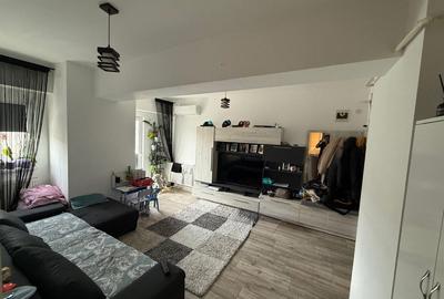 Apartament cu 2 camere semidecomandat în Exterior Vest