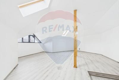 Casă cu 7 camere cu Teren 605 Mp în Snagov - 9