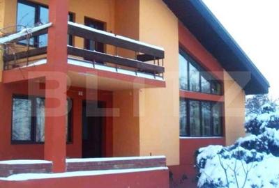 Casă cu 5 camere cu Teren 4000 Mp în Răducăneni - 10