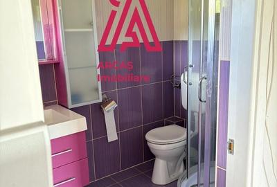 Casă cu 5 camere cu Teren 1300 Mp în Central - 2