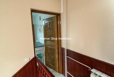 Casă cu 7 camere cu Canalizare în 13 Septembrie - 20