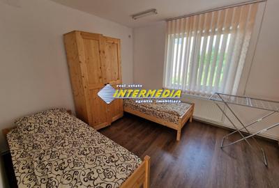 Casă individuală cu 6 camere cu Teren 100 Mp în Central - 2