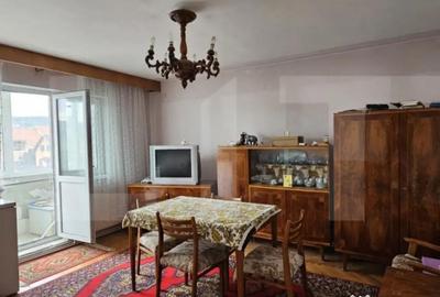 Apartament cu 4 camere decomandat în Simeria - 2