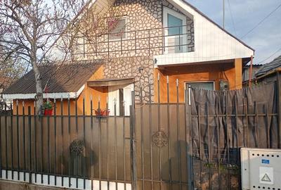 Casă cu 2 camere cu Teren 100 Mp în Agigea