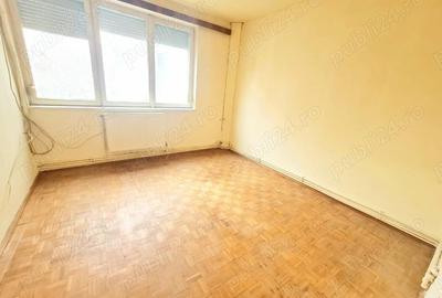 Ap. 2 cam decomandat, Bd. Independentei - 2