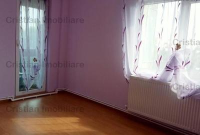 Renovata - LIBERA! Garsoniera conf. 1 DECOMANDATA etaj 3 Vid - 1