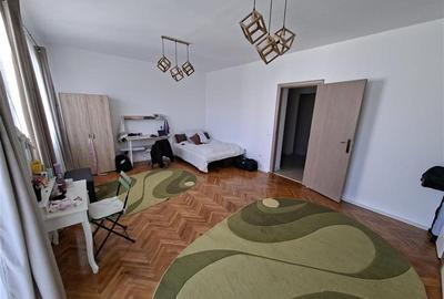 Apartament cu 3 camere semidecomandat, mobilat în Central - 2