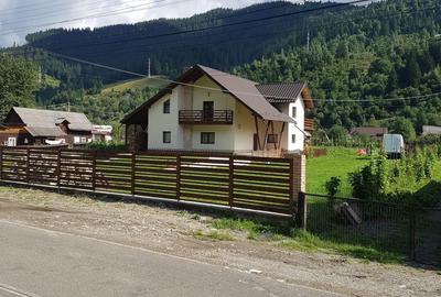 Casă cu 4 camere în Central - 4