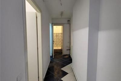 Spațiu comercial, de 75 mp, în Central - 9