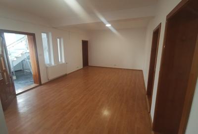 Casă individuală cu 9 camere cu Canalizare în Blașcovici - 5