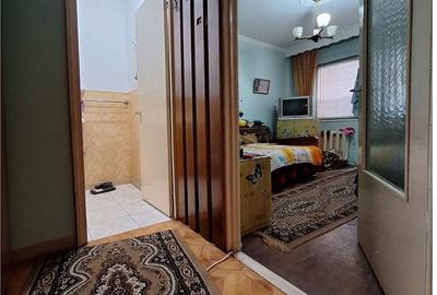 Apartament cu 3 camere decomandat în 9 Mai - 10