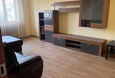 Apartament cu 3 camere decomandat în Central - 1