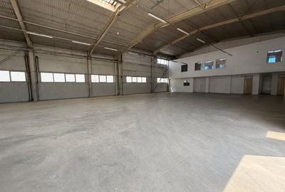Spațiu industrial, de 800 mp, în Stupini