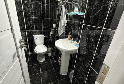 Apartament cu 3 camere, decomandat, cu 2 bai, 70 mp, - 10