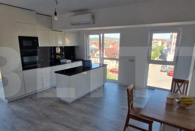 Apartament cu 3 camere, 66 mp, etajul 2, 2 bai, zona Calea M - 1