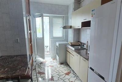 Apartament cu 3 camere decomandat în Titulescu