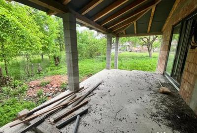 Casă cu 4 camere cu Teren 1000 Mp în Central