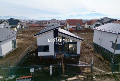 Casă individuală cu 3 camere cu Canalizare în Sânpetru - 1