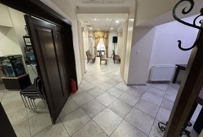 Spațiu comercial, de 150 mp, în P-ța Maria - 13