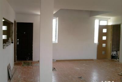 Casă cu 1 camere cu Teren 180 Mp în Dascălu - 2