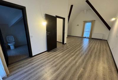 Casă cu 4 camere cu Teren 180 Mp în Central - 7