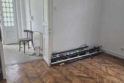 Zona Capitale vila 250 mp ideal afterschool birouri clinica rtc Zona Capitale vila 250 mp ideal afterschool birouri clinica rtc - 7