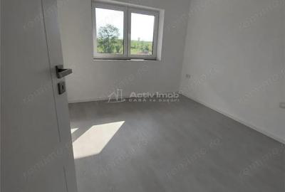 Casă cu Teren 235 Mp în Cetate - 8