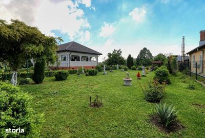 Casă cu 4 camere cu Teren 7049 Mp în Puchenii Mari - 1