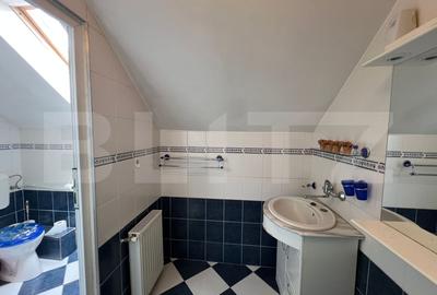 Casa de vanzare, cu 2 camere, zona cu vad comercial. - 12