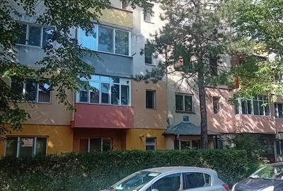 Inchiriez apartament 2 camere micro 9 - 1
