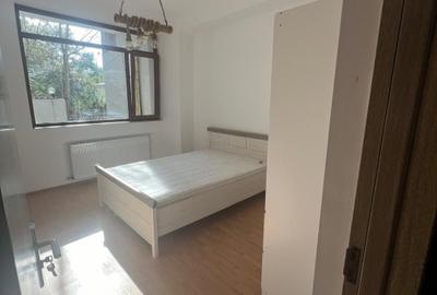 Apartament cu 3 camere decomandat în Obor - 3