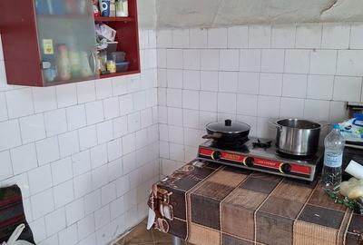 Casă cu 2 camere decomandat cu Teren 185 Mp în Giulești - 3