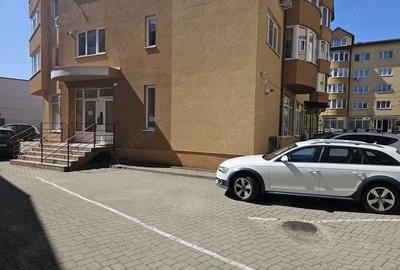 Spațiu comercial, de 90 mp, în Ultracentral - 2