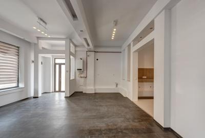 Casă cu 3 camere cu Teren 381 Mp în 1 Mai - 17