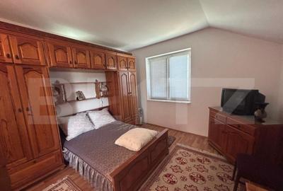 Casă cu 7 camere cu Teren 17000 Mp în Central