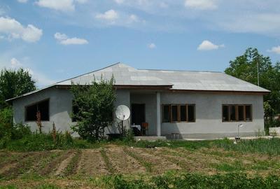Casă cu 4 camere cu Teren 1000 Mp în Țepeș Vodă - 2