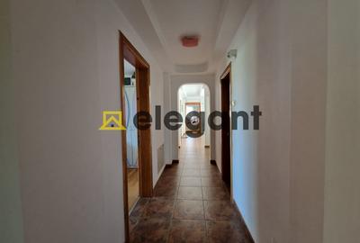 Casă individuală cu 11 camere cu Canalizare în Central - 5