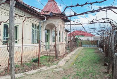 Casă cu 3 camere în Central